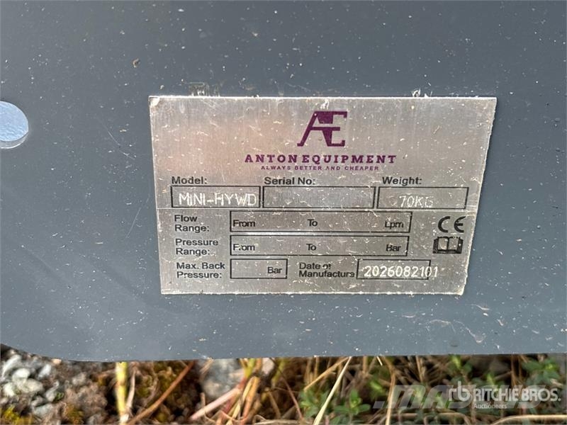  Anton Equipment MINI-HYWD 48 in Mini Skid Steer Bu دلاء