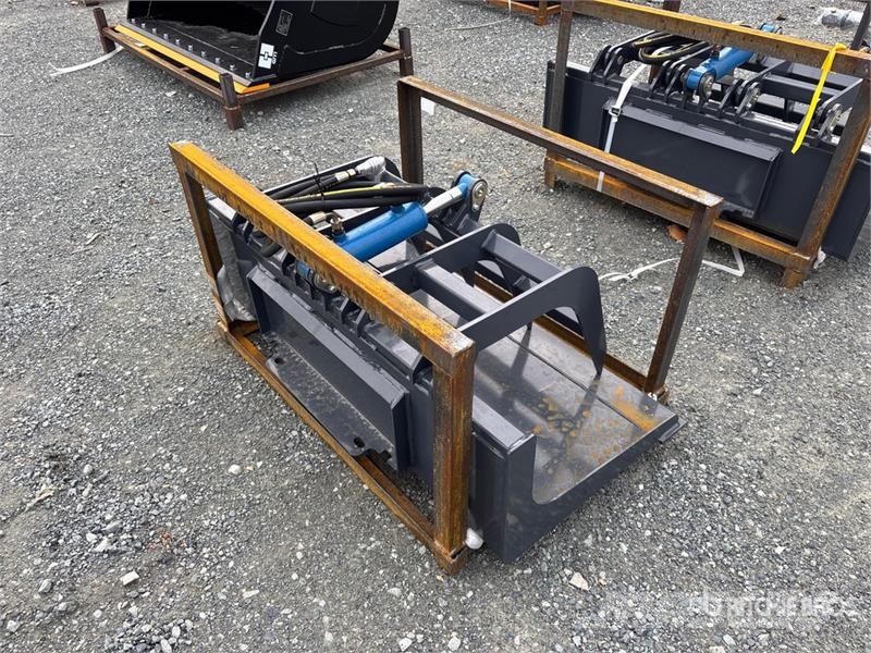  Anton Equipment MINI-HYBZ 48 in Mini Skid Steer Gr خطاطيف