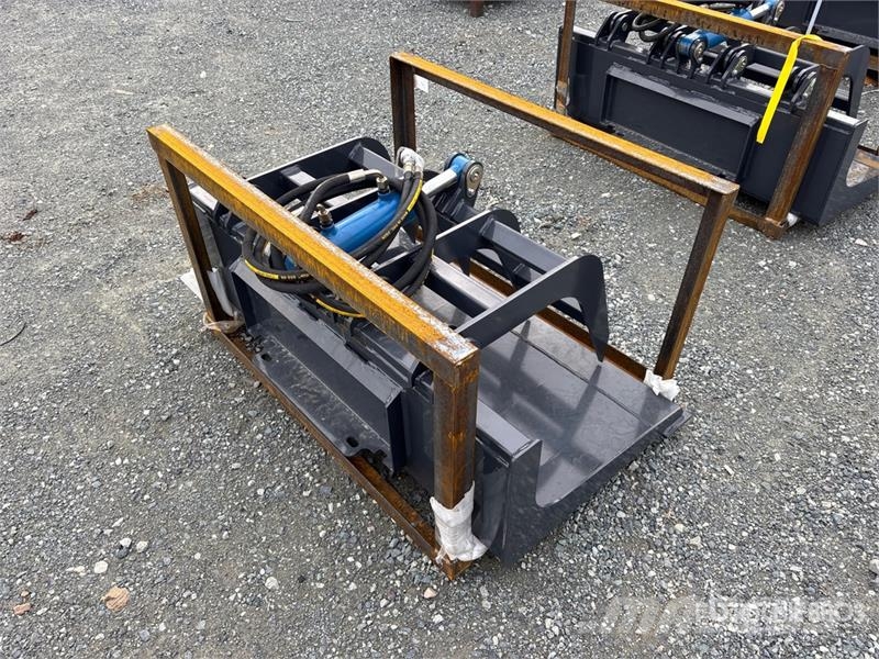 Anton Equipment MINI-HYBZ 48 in Mini Skid Steer Gr خطاطيف