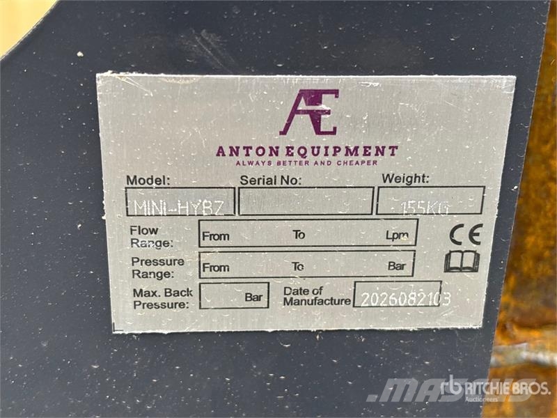  Anton Equipment MINI-HYBZ 48 in Mini Skid Steer Gr خطاطيف