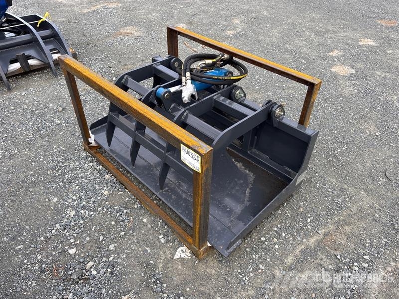  Anton Equipment MINI-HYBZ 48 in Mini Skid Steer Gr خطاطيف