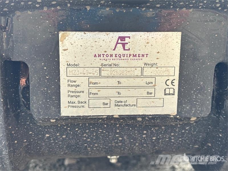 Anton Equipment MZJ-40-45 76 in Hydraulic Excavato دلاء