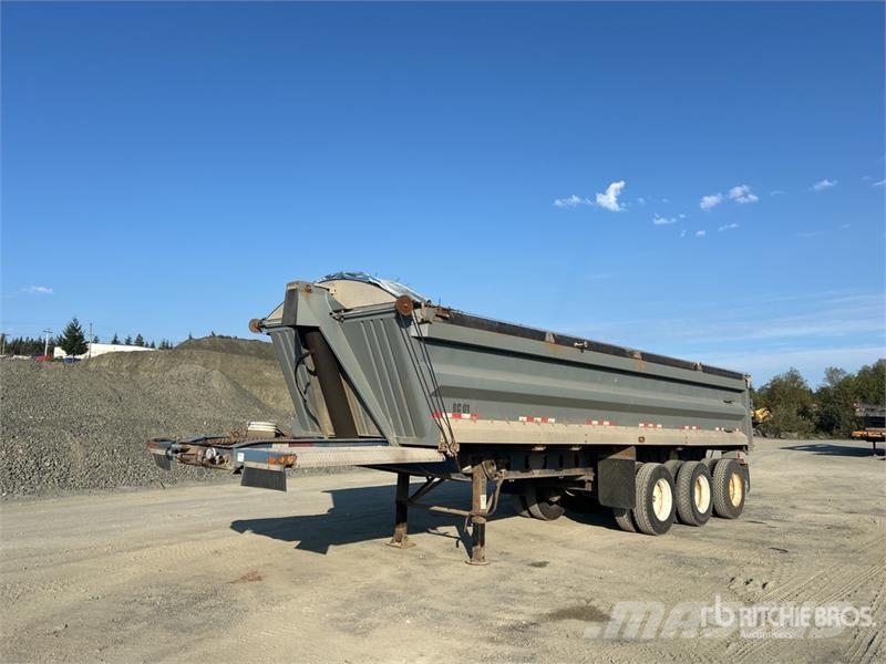 Arnes 30 ft Tri/A End Dump Trailer Самоскиди