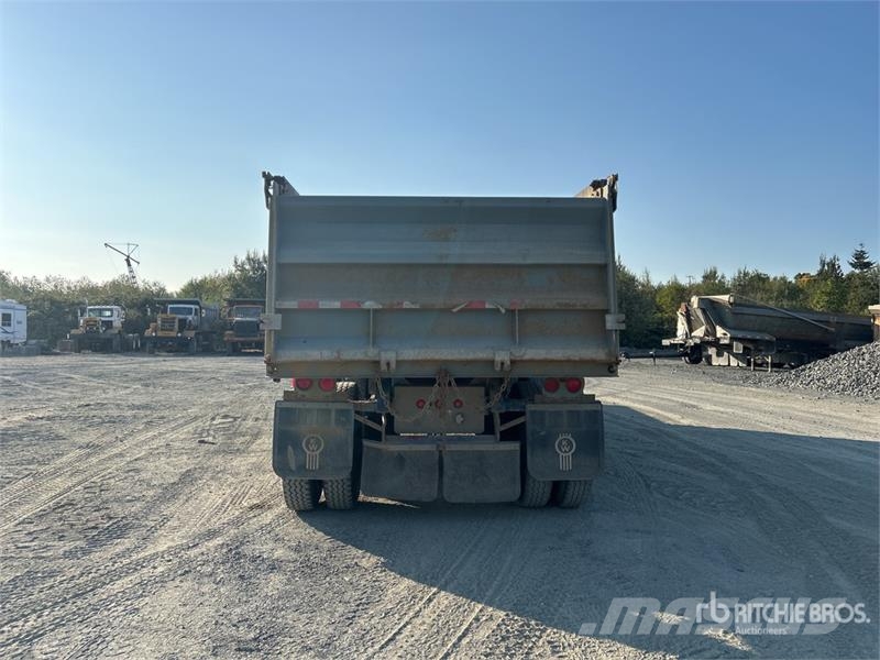 Arnes 30 ft Tri/A End Dump Trailer Самоскиди