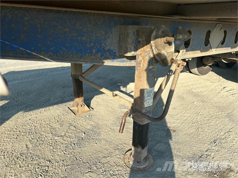 Arnes 30 ft Tri/A End Dump Trailer Самоскиди