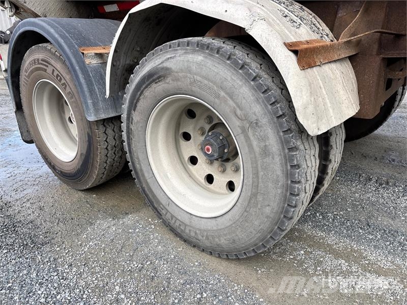 Arnes FD-306 25 ft 6 in Quad/A Turntable End Dump Traile Anhænger med tip