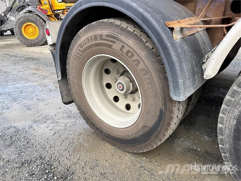 Arnes FD-306 25 ft 6 in Quad/A Turntable End Dump Traile Anhænger med tip