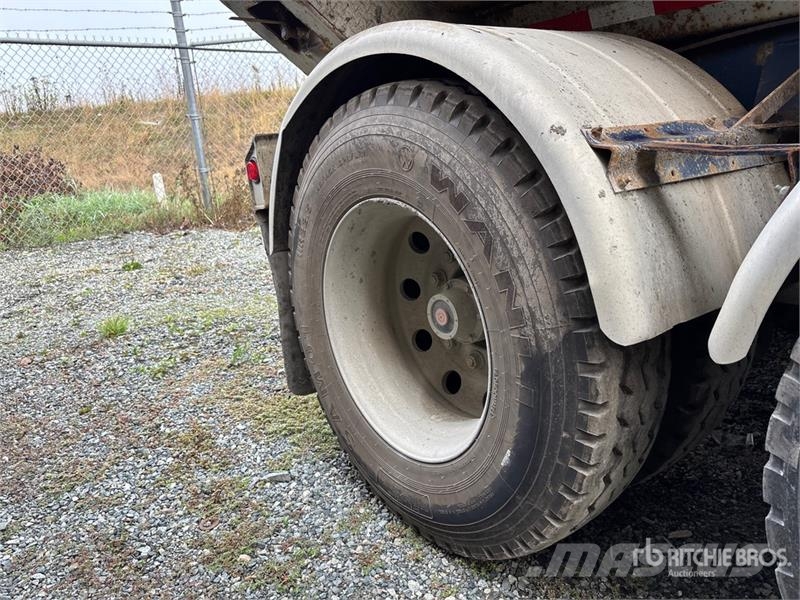 Arnes FD-306 28 ft 6 in Quad/A Turntable End Dump Traile Kipper