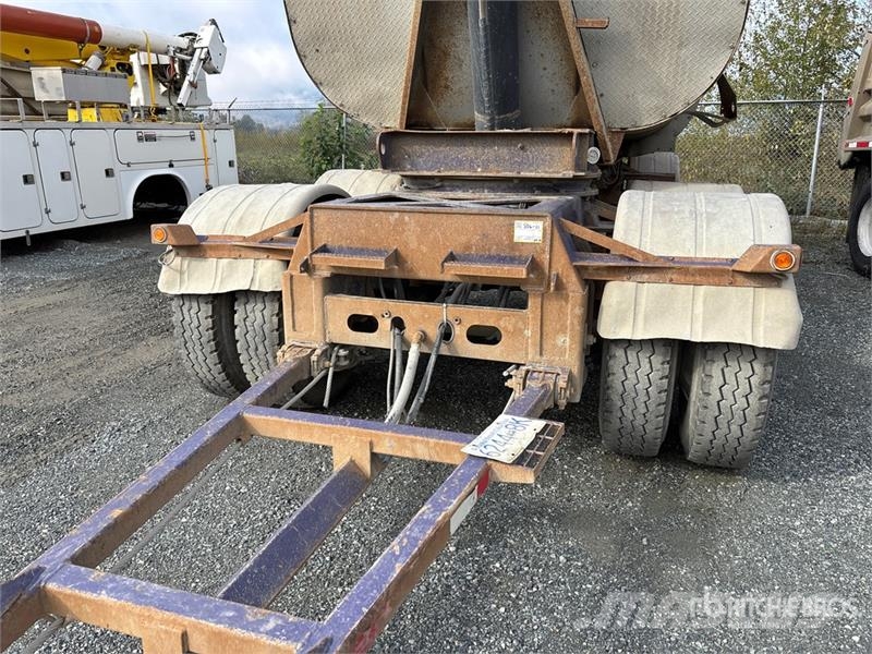 Arnes FD-306 28 ft 6 in Quad/A Turntable End Dump Traile Anhænger med tip