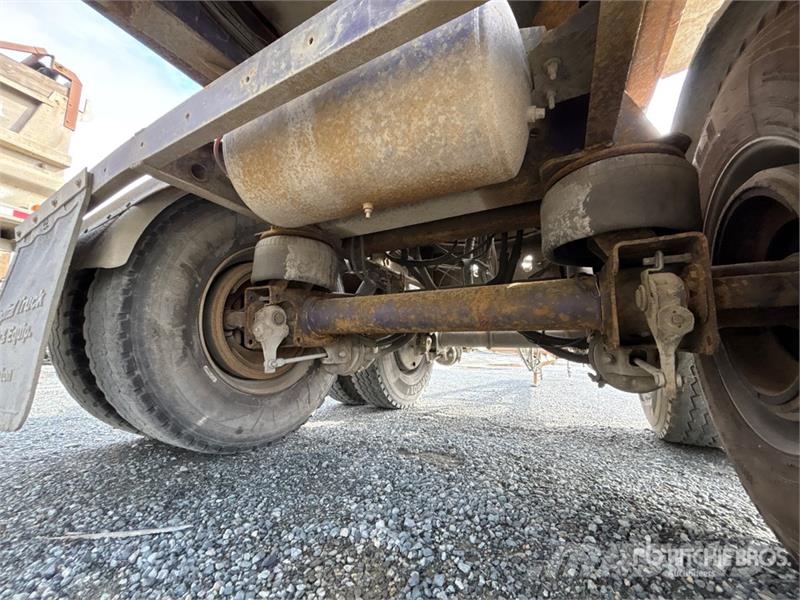 Arnes FD-306 28 ft 6 in Quad/A Turntable End Dump Traile Anhænger med tip