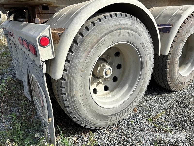 Arnes FD-306 28 ft 6 in Quad/A Turntable End Dump Traile Anhænger med tip