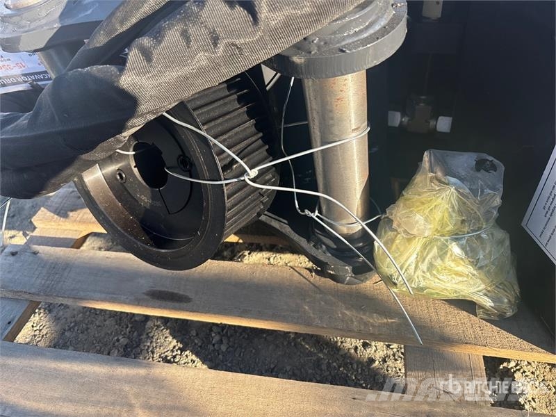 Arteer EDM-3214W 32 in Excavator Drum Mulcher - Fits 3 - Drugi deli
