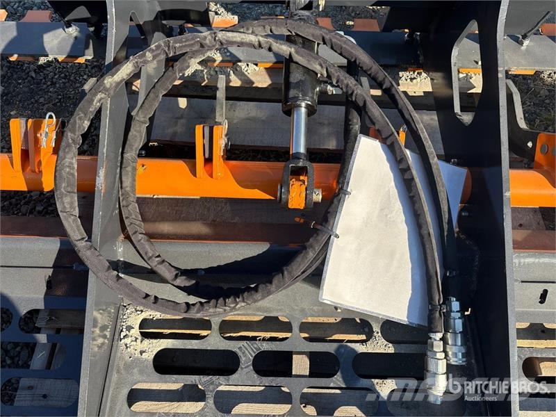 Arteer HLP-78W 78 In Hydraulic Skid Steer Landplane (Unus Sladdar