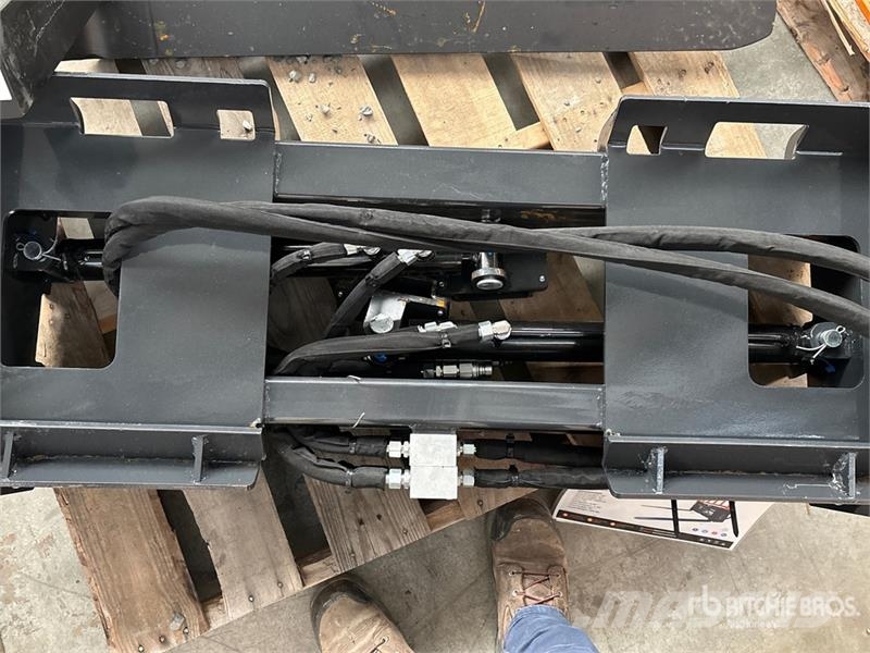 Arteer HPF-48L 42 in 48 In Hydraulic Skid Steer Forks (Un Vilice