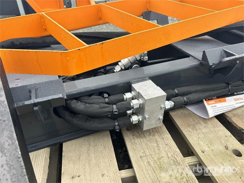 Arteer HPF-48L 48 in Hydraulic Skid Steer Forks (Unused) Forquilhas