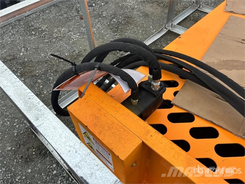 Arteer LRR-74W 74 in Skid Steer Landscape Rake (Unused) مكابس وميبسات التبن