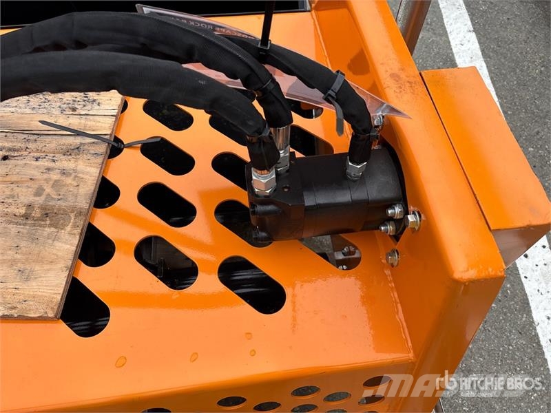 Arteer LRR-74W 74 in Skid Steer Landscape Rake (Unused) Грабли-ворошилки