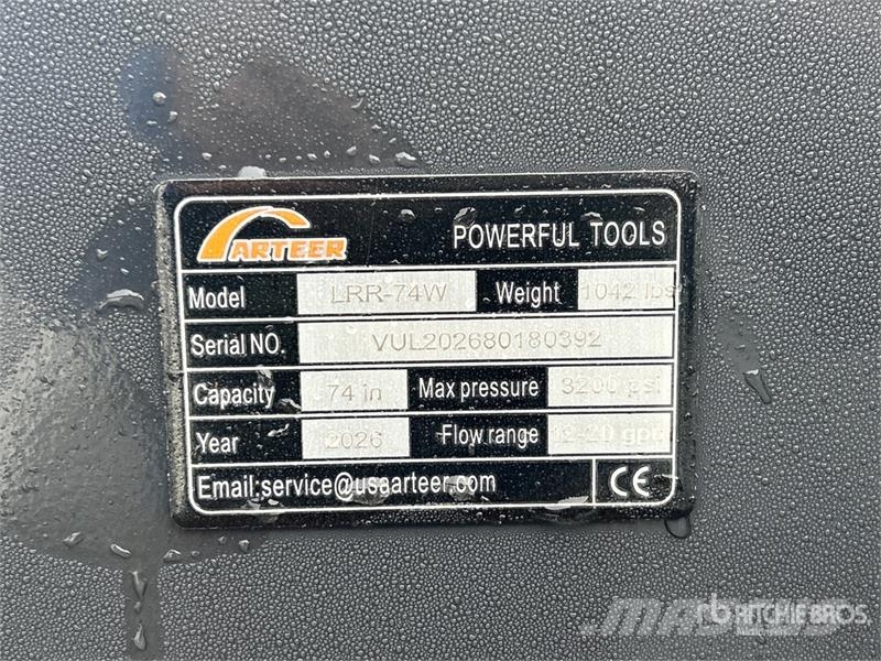 Arteer LRR-74W 74 in Skid Steer Landscape Rake (Unused) مكابس وميبسات التبن