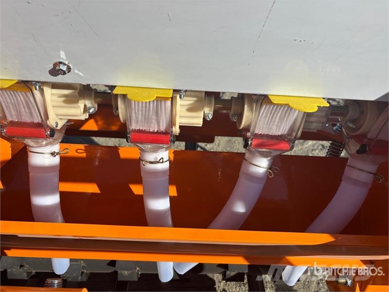 Arteer NSD-72W 66 in Skid Steer Seeder (Unused) 鑽頭