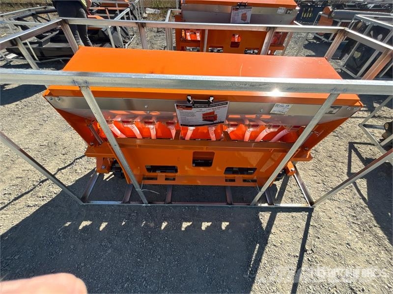 Arteer NSD-72W 66 in Skid Steer Seeder (Unused) 鑽頭