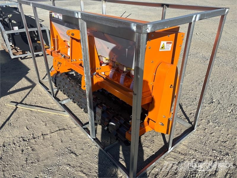 Arteer NSD-72W 66 in Skid Steer Seeder (Unused) 鑽頭