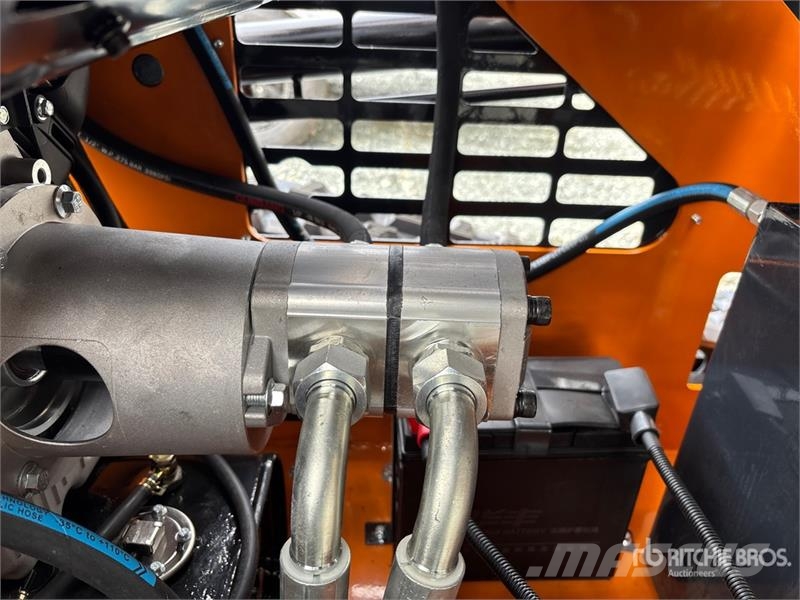 Arteer QB-480 Mini Ride On Compact Track Loader (Unused) Мини товарачи