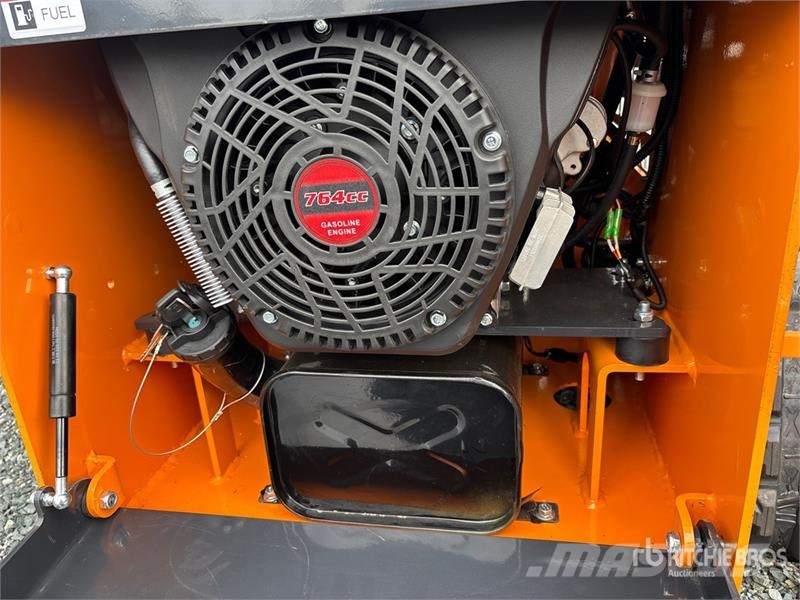 Arteer QB-480 Mini Ride On Compact Track Loader (Unused) Мини товарачи