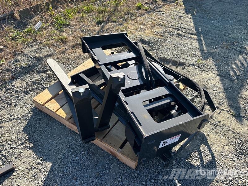 Arteer RPT-42L 42 in Rotating Hydraulic Skid Steer Forks Vidlice