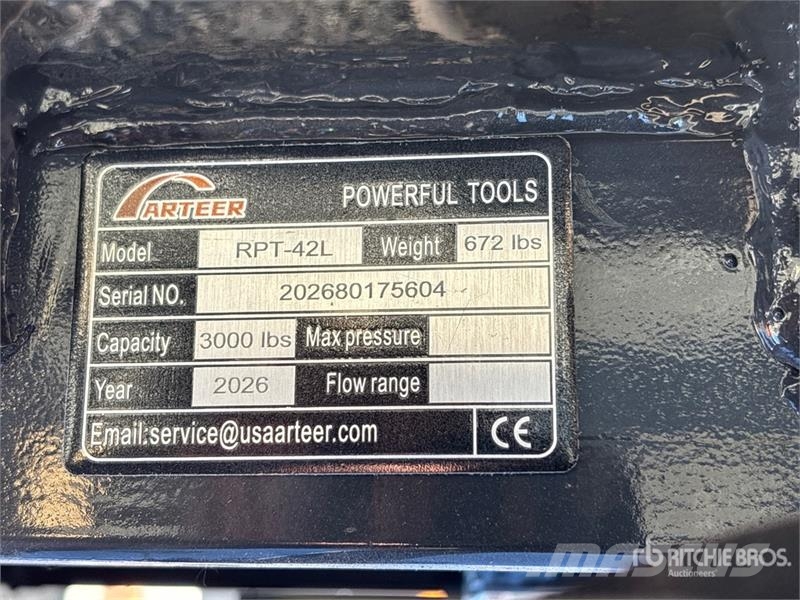 Arteer RPT-42L 42 in Rotating Hydraulic Skid Steer Forks Gabeln