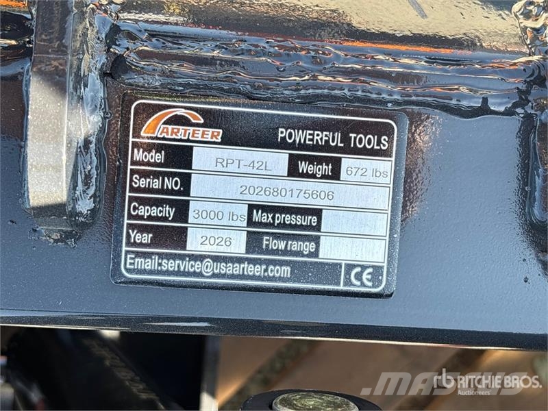 Arteer RPT-42L 42 in Rotating Hydraulic Skid Steer Forks Вили