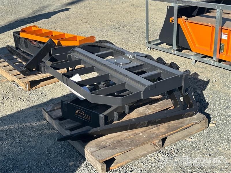 Arteer RPT-42L 42 in Rotating Hydraulic Skid Steer Forks Gabeln