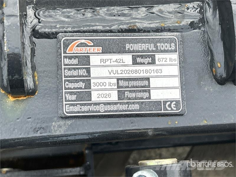 Arteer RPT-42L 60 in Rotating Hydraulic Skid Steer Forks  Forquilhas