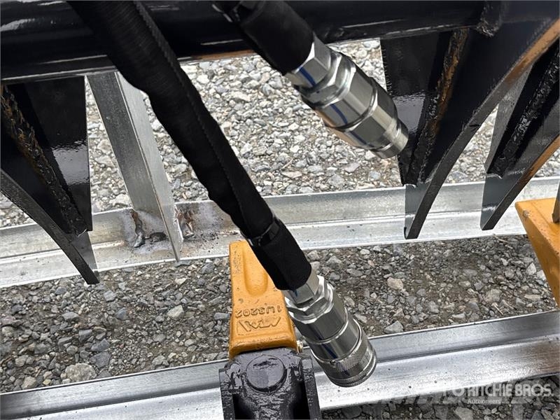 Arteer RR-78W 78 In Skid Steer Root Rake (Unused) Pöyhimet ja haravat