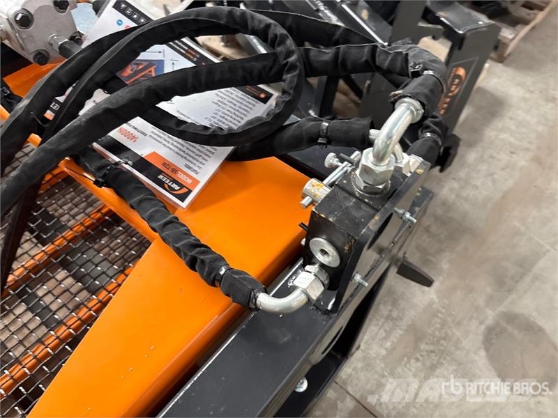 Arteer SB-72W 72 in Skid Steer Screening Bucket (Unused) Godets cribleurs