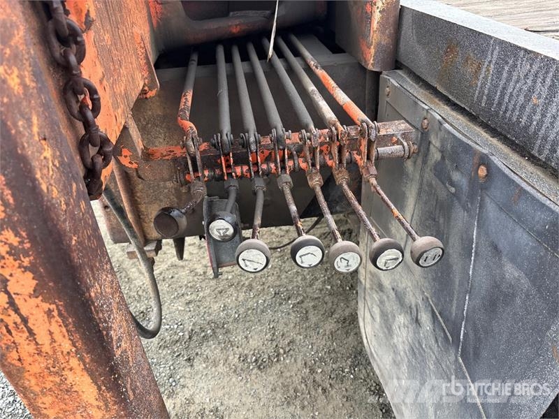 Atlas 6391 lb Knuckle Boom on Interntional F2574 6x4 Boo Kranbilar