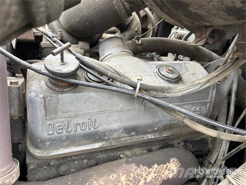 Atlas 6391 lb Knuckle Boom on Interntional F2574 6x4 Boo Kranbilar