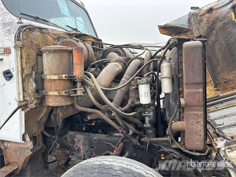 Atlas 6391 lb Knuckle Boom on Interntional F2574 6x4 Boo Kranbilar