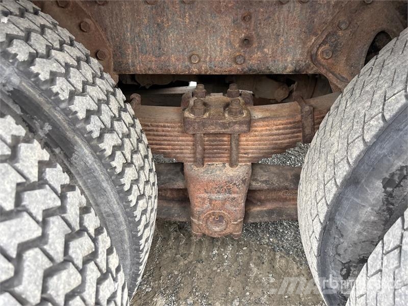 Atlas 6391 lb Knuckle Boom on Interntional F2574 6x4 Boo Kranbilar