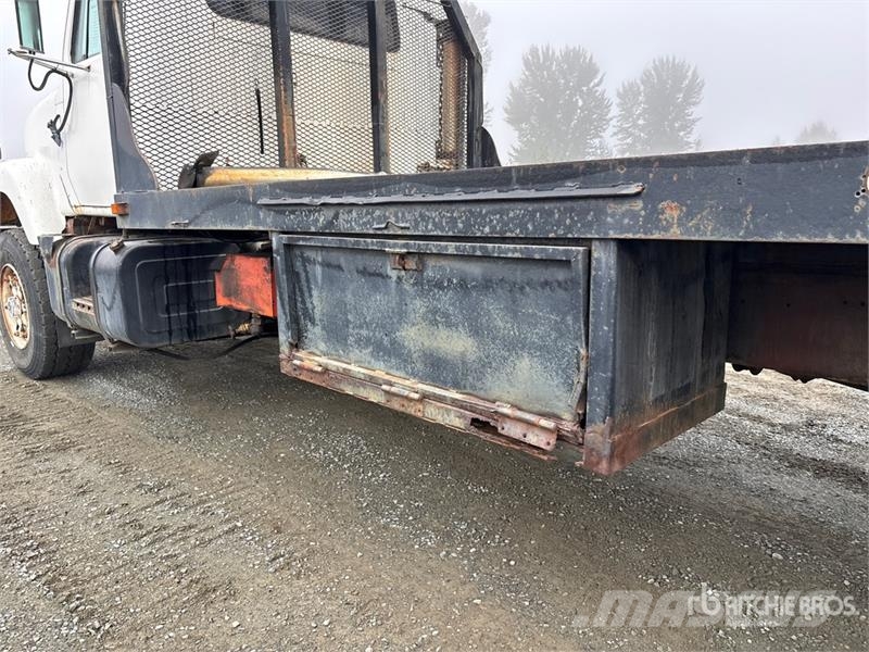 Atlas 6391 lb Knuckle Boom on Interntional F2574 6x4 Boo Kranbilar