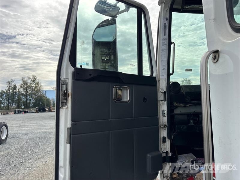 Autocar ACX CNG 6x4 Side Loader Waste Collection Truck (In Komunalni tovornjaki