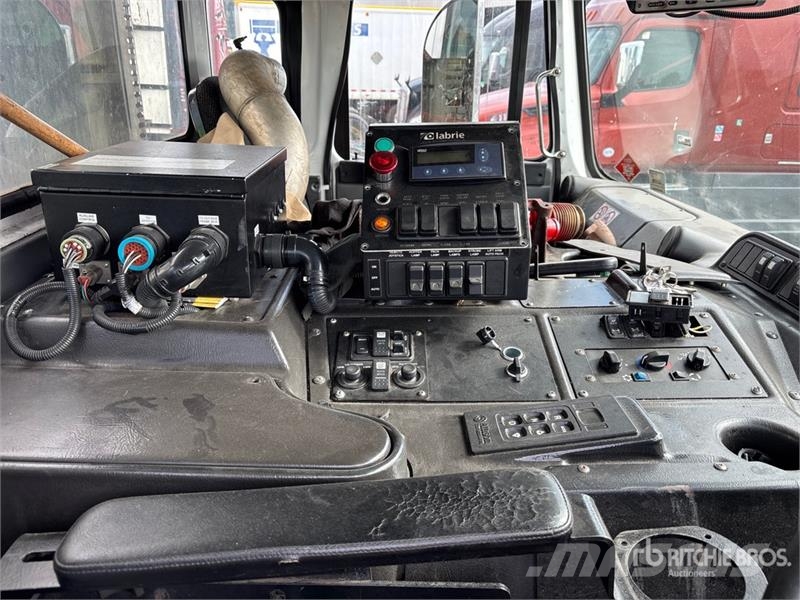 Autocar ACX CNG 6x4 Side Loader Waste Collection Truck (In Komunalni tovornjaki