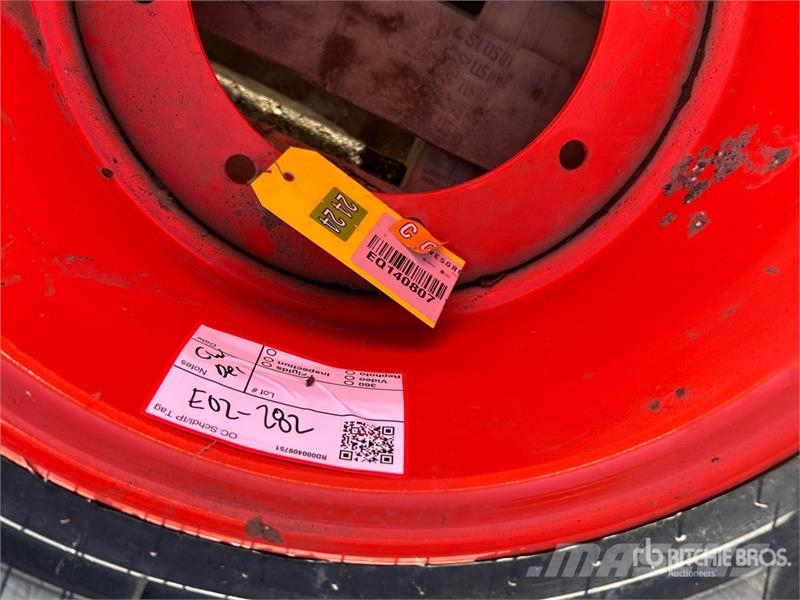 Bobcat 12-16.5 HD L Tires (Unused) Gume, kolesa in platišča