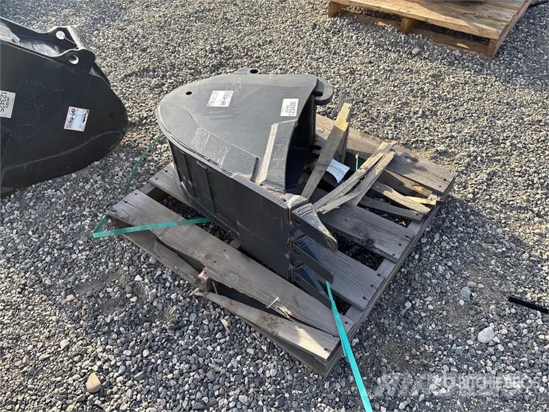 Bobcat 12 in Digging Excavator Bucket (Unused) Benne