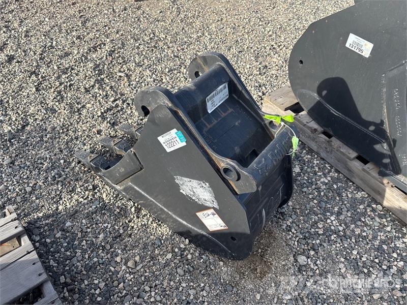 Bobcat 12 in Digging Excavator Bucket (Unused) Kanalak