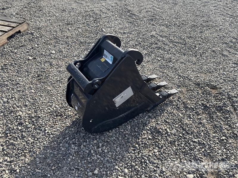 Bobcat 12 in Digging Excavator Bucket (Unused) Kanalak