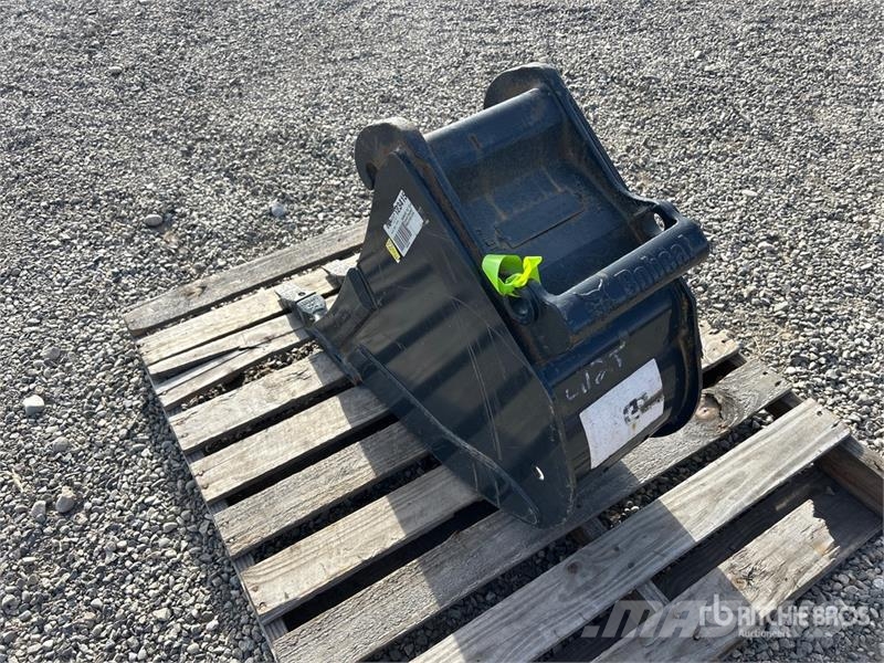 Bobcat 12 in Digging Excavator Bucket (Unused) Buckets