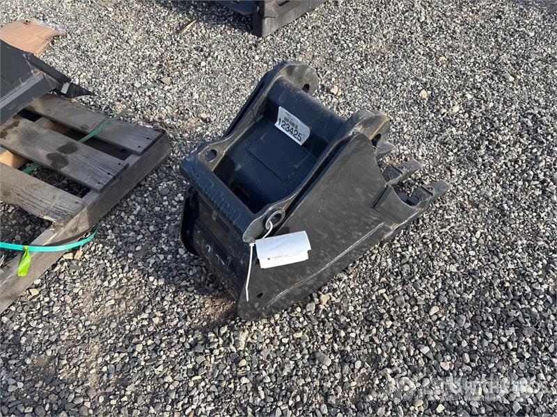 Bobcat 12 in Digging Excavator Bucket (Unused) Buckets