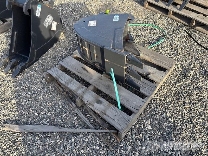 Bobcat 12 in Digging Excavator Bucket (Unused) Buckets