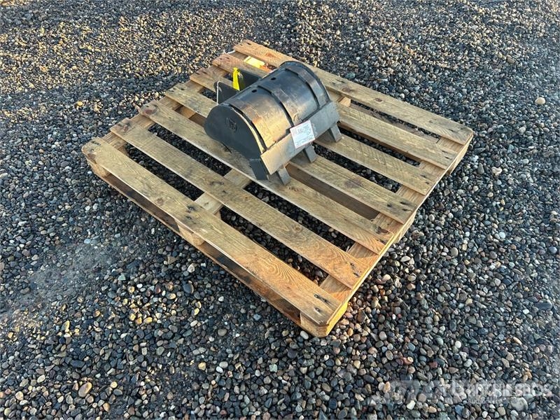 Bobcat 16 in Digging Excavator Bucket - Fits Bobcat E10 Kašike / Korpe