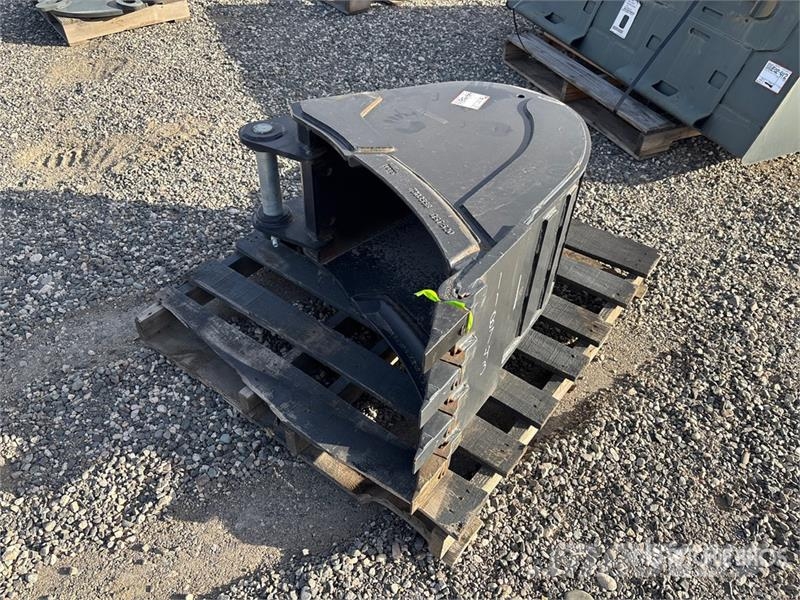 Bobcat 18 in Digging Excavator Bucket (Unused) Kanalak
